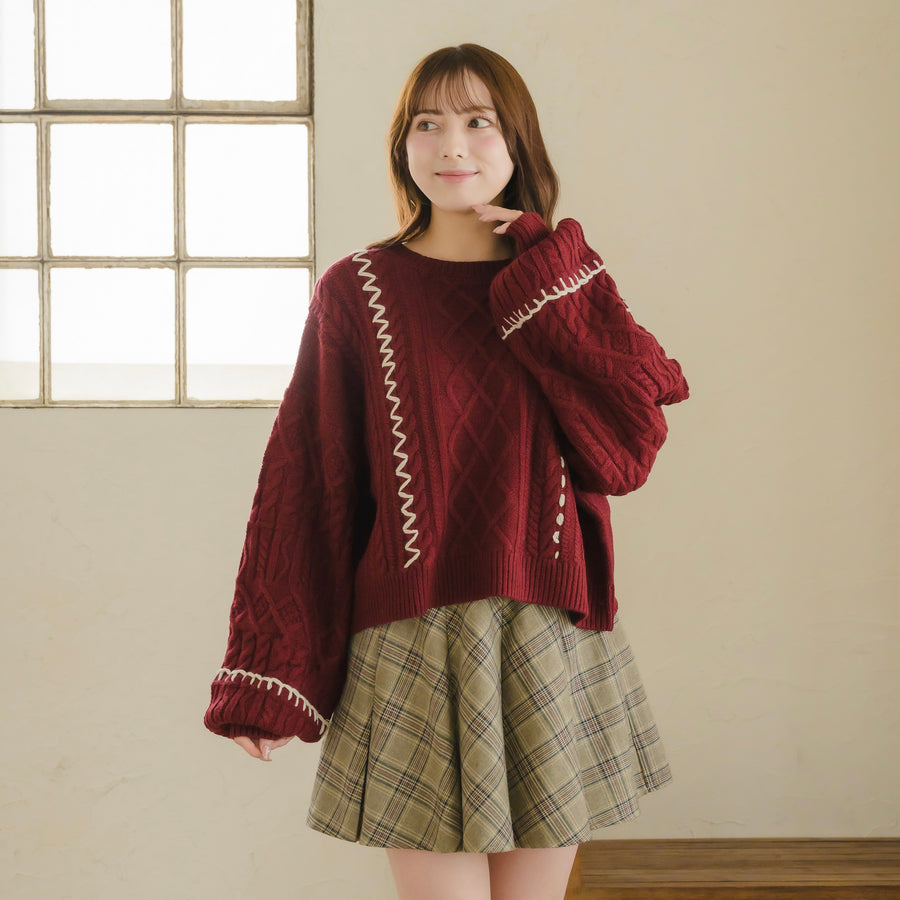 ステッチケーブルニット