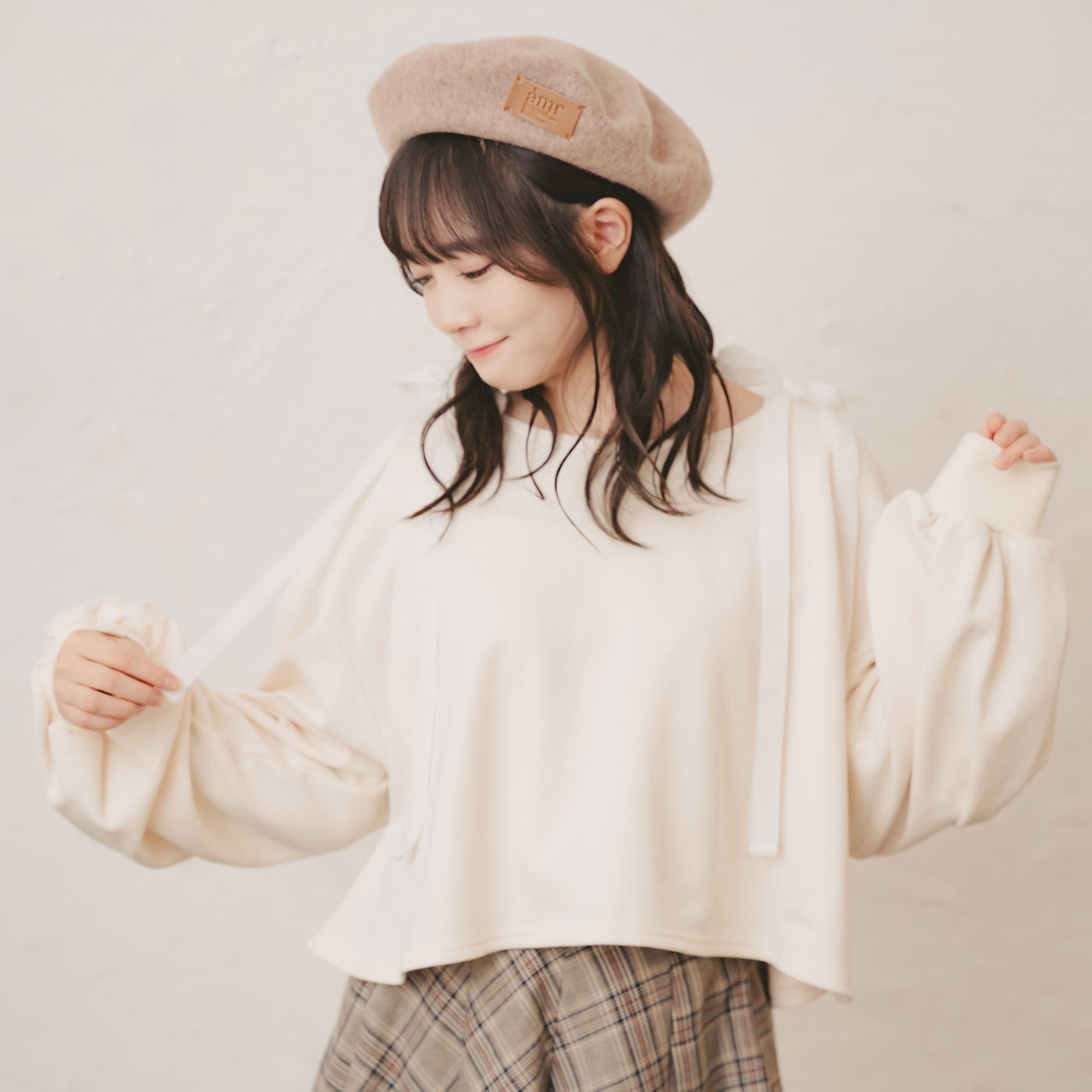 美品 HOTEL OLYMPIA リボンロゴスウェット Hotel Olympia RIBBON LOGO SWEAT スウェット - メルカリ