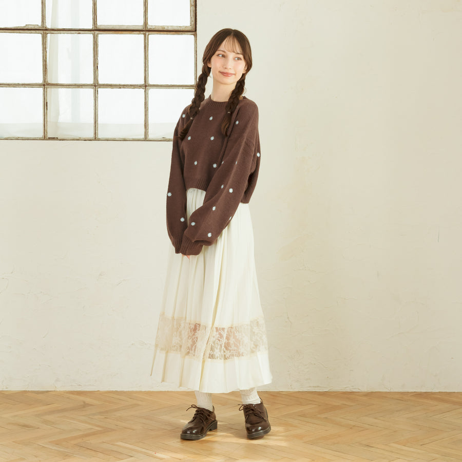 フラワー刺繍スウェット