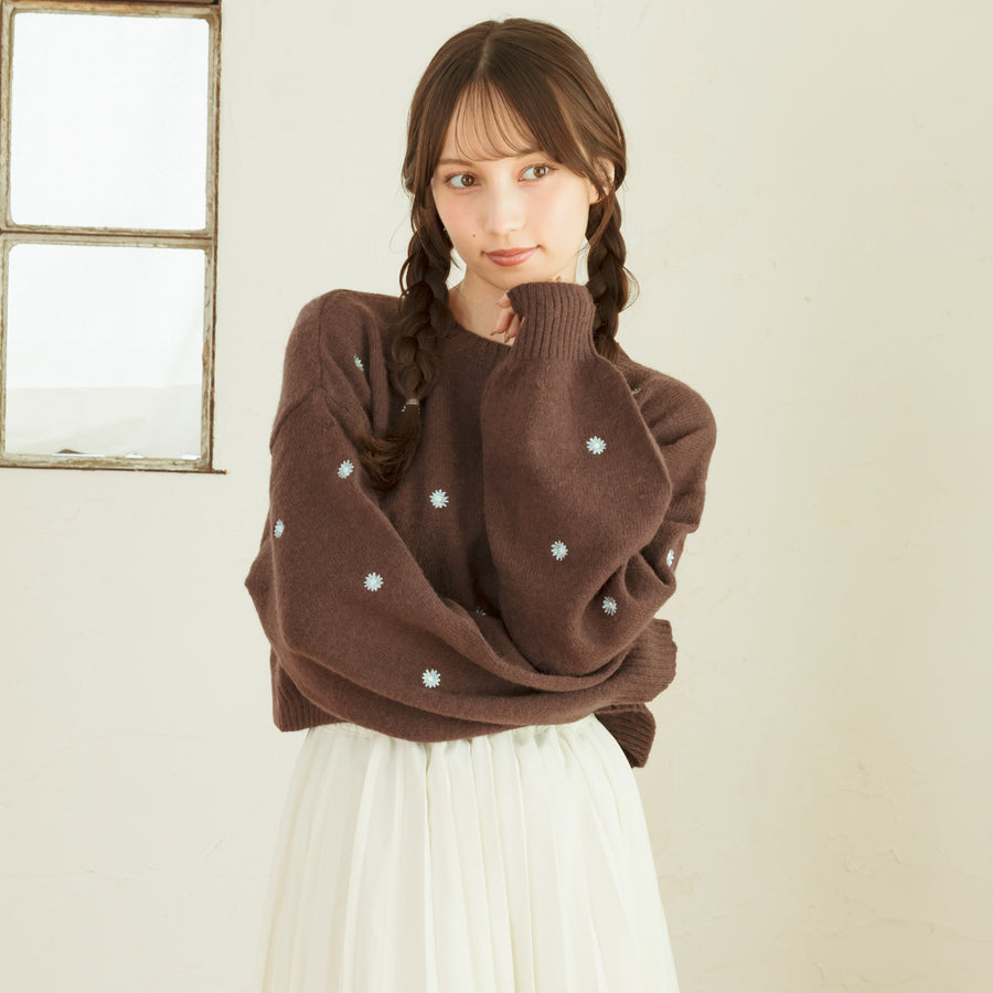 フラワー刺繍スウェット