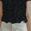 Load image into Gallery viewer, シャーリングドットショートブラウス
